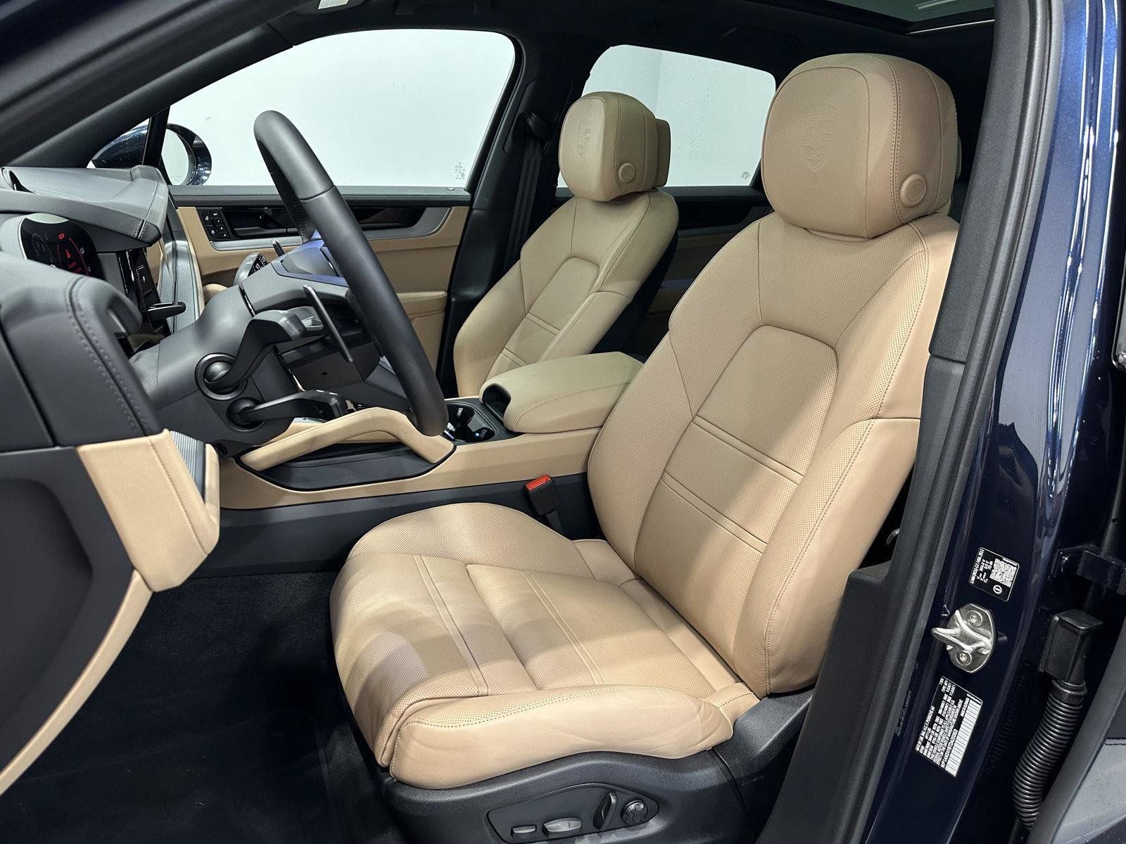 Certified 2026 Porsche Cayenne S AWD/4WD image 5