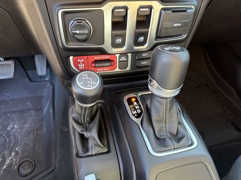 New 2026 Jeep Wrangler Sport AWD/4WD image 30