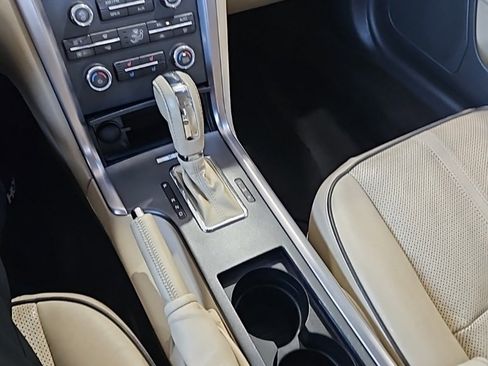 Used 2011 Lincoln MKZ image 29