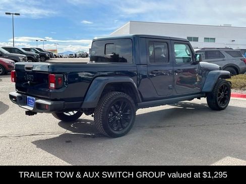 Used 2025 Jeep Gladiator Nighthawk image 6