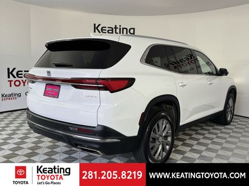 Used 2025 Buick Enclave Preferred image 5