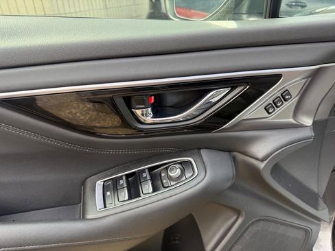 Used 2025 Subaru Outback Limited XT AWD/4WD image 13