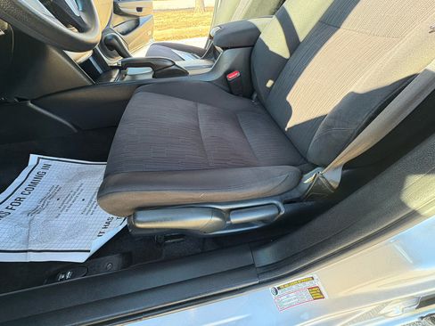 Used 2012 Honda Accord LX image 27