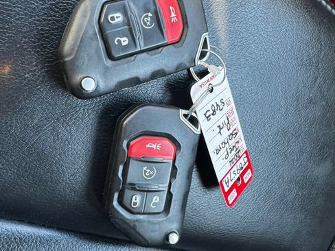 Used 2021 Jeep Wrangler Unlimited Sahara AWD/4WD image 28