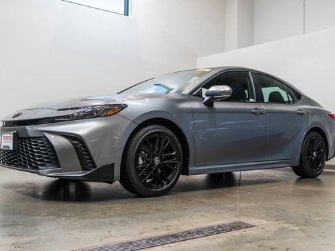 Certified 2026 Toyota Camry SE FWD image 3