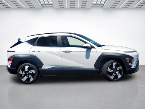 New 2026 Hyundai Kona Limited FWD image 3