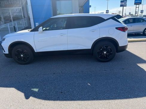 Used 2022 Chevrolet Blazer LT FWD image 9