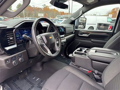 Used 2024 Chevrolet Silverado 2500 LT image 13