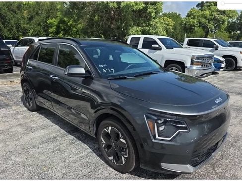 Used 2023 Kia Niro Wave FWD image 2