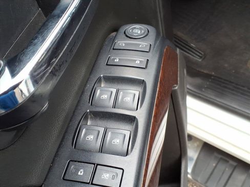 Used 2018 GMC Sierra 1500 SLE w/ SLE Value Package image 8