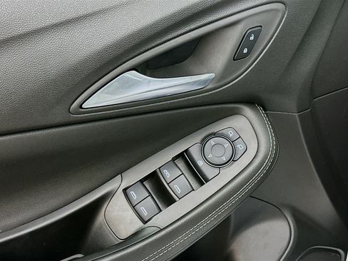 Used 2025 Buick Encore GX Preferred FWD image 15