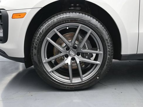 New 2026 Porsche Macan Turbo AWD/4WD image 7