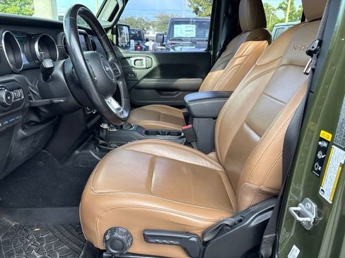 Used 2022 Jeep Wrangler Unlimited Sahara AWD/4WD image 7