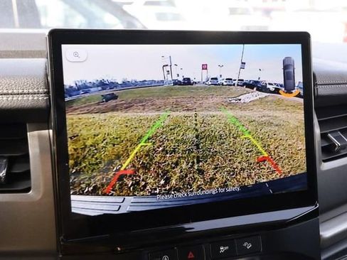 Used 2024 Ford Expedition Max XLT image 18