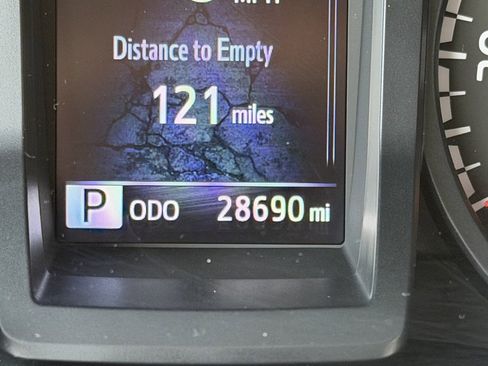 Certified 2022 Toyota Tacoma SR image 15