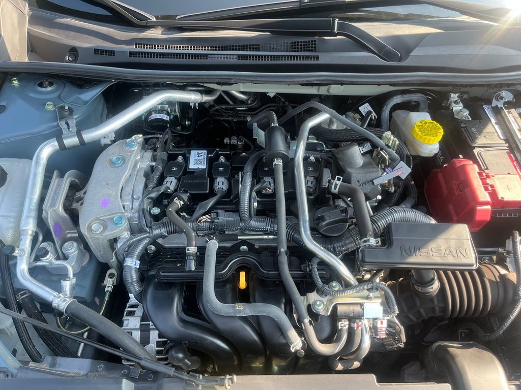 Used 2025 Nissan Sentra SR FWD image 22