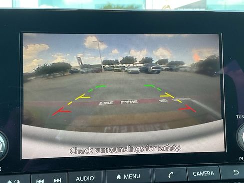 Used 2024 Nissan Pathfinder S FWD image 29