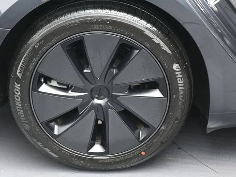 Used 2024 Tesla Model 3 Standard Range RWD image 33