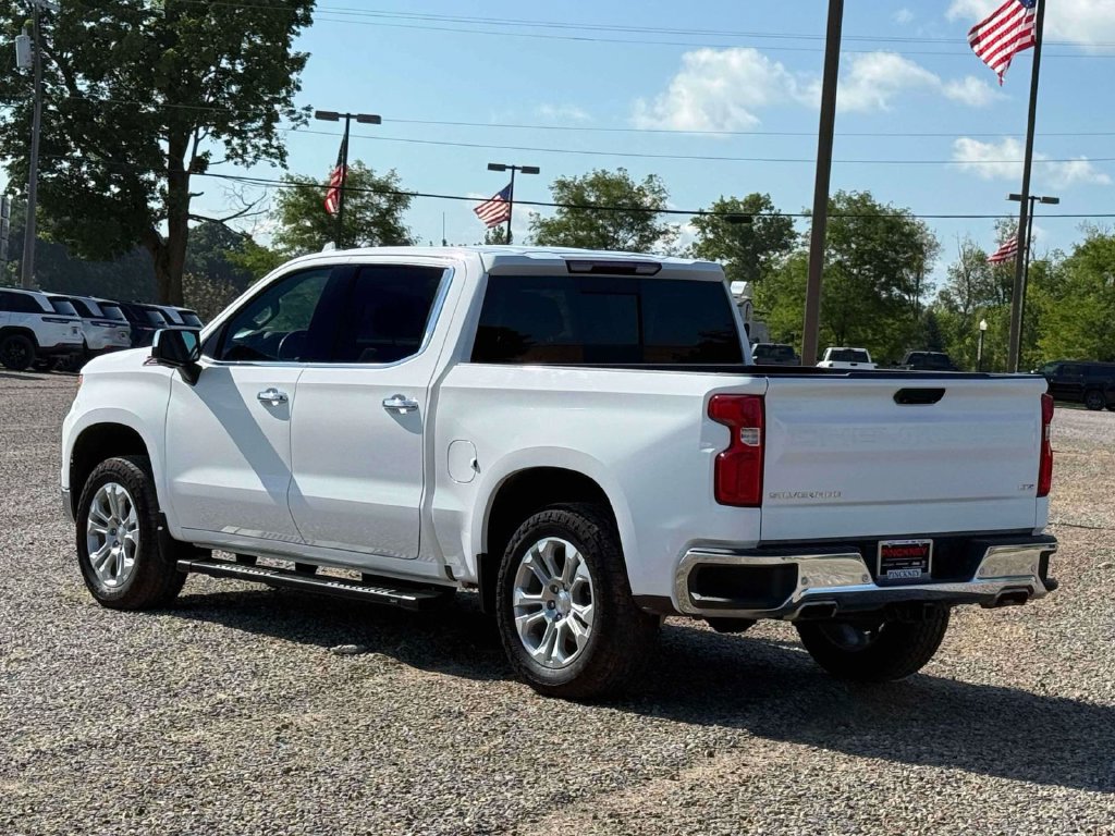 Used 2023 Chevrolet Silverado 1500 LTZ w/ LTZ Convenience Package II AWD/4WD image 8
