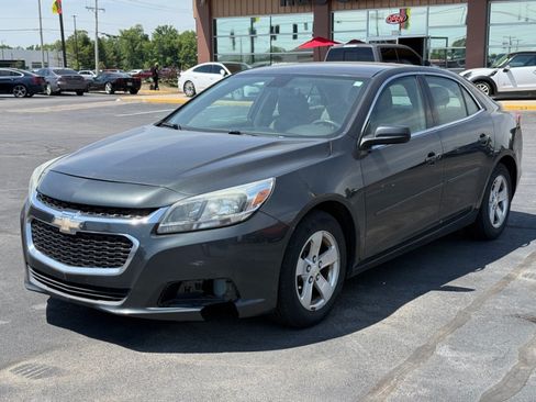 Used 2015 Chevrolet Malibu LS w/ Protection Package FWD image 4