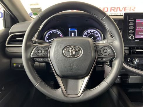 Used 2024 Toyota Camry SE image 15