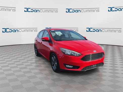 Used 2016 Ford Focus SE image 3