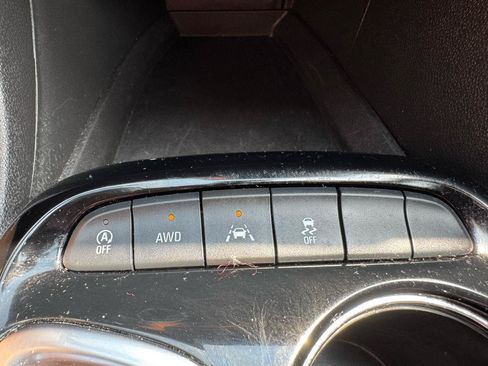 Used 2024 Buick Encore GX Preferred AWD/4WD image 22