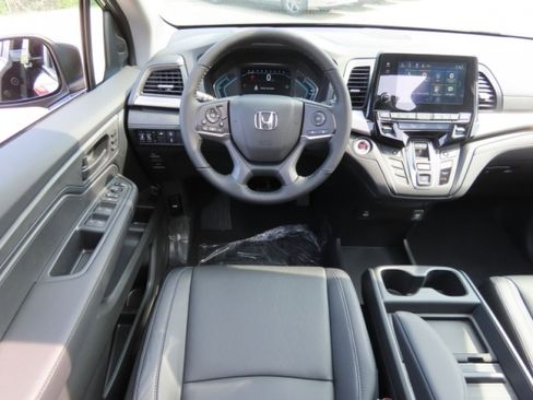 Used 2024 Honda Odyssey EX-L image 13