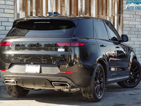 Used 2025 Land Rover Range Rover Sport SE image 7