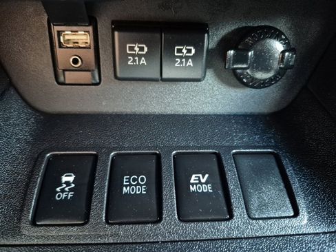 Used 2019 Toyota Highlander XLE image 30