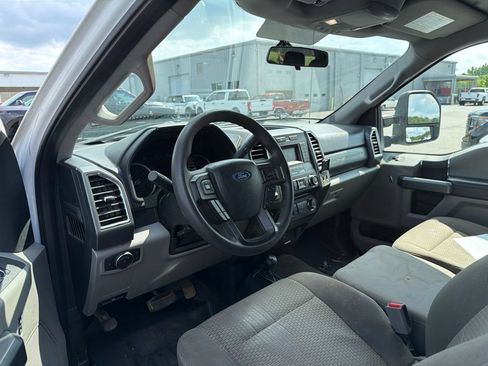 Used 2017 Ford F250 XLT AWD/4WD image 6