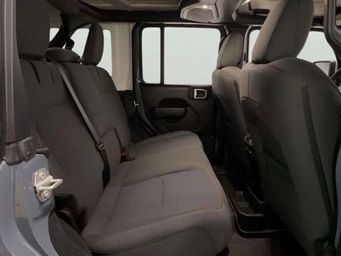 Used 2024 Jeep Wrangler Unlimited image 77