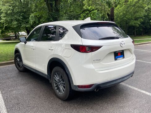 Used 2017 MAZDA CX-5 Touring FWD image 9