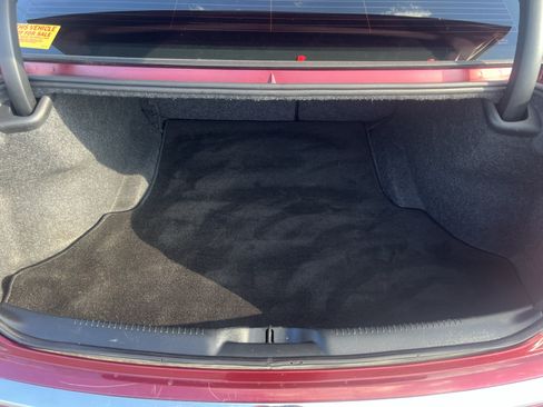 Used 2020 Chrysler 300 Limited RWD image 14