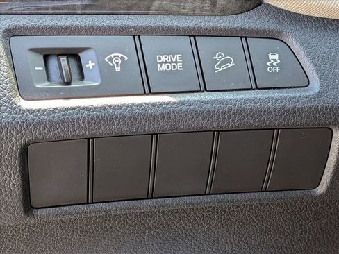 Used 2017 Hyundai Santa Fe Sport FWD image 13