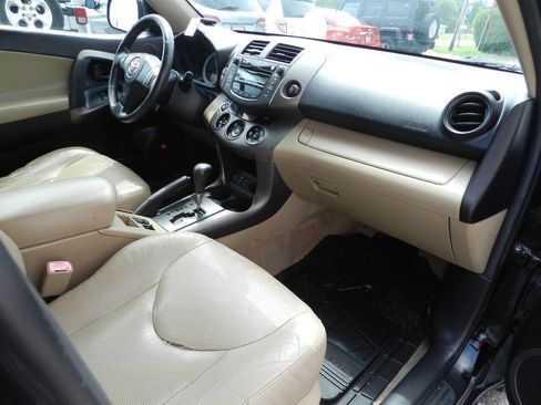 Used 2009 Toyota RAV4 Limited image 13