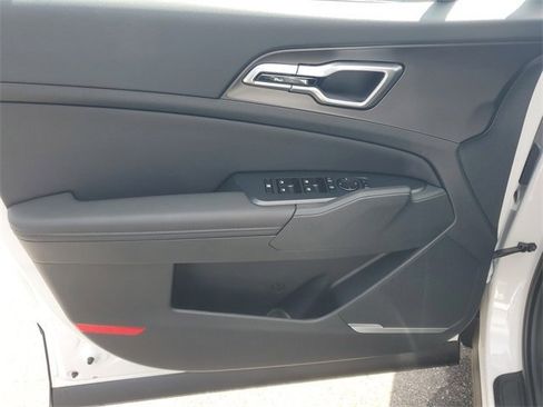New 2026 Kia Sportage EX w/ EX Panorama Roof Package image 31