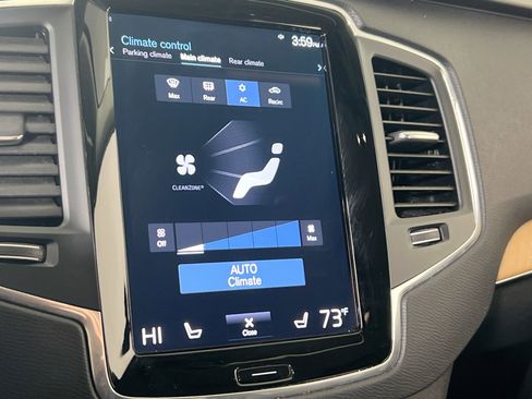 Used 2022 Volvo XC90 T5 Momentum w/ Protection Package Premier image 16