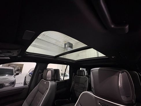 Used 2025 GMC Yukon AT4 Ultimate w/ LPO, Floor Liner Package image 46