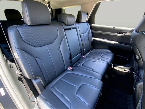 Used 2024 Hyundai Palisade SEL FWD image 19