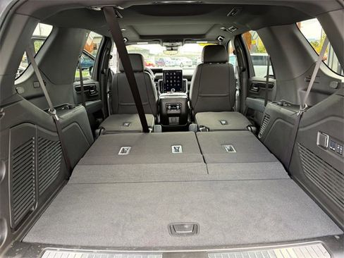 Used 2025 GMC Yukon AT4 w/ AT4 Premium Package image 26