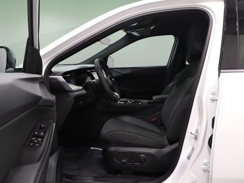 New 2026 Jeep Cherokee Laredo AWD/4WD image 11