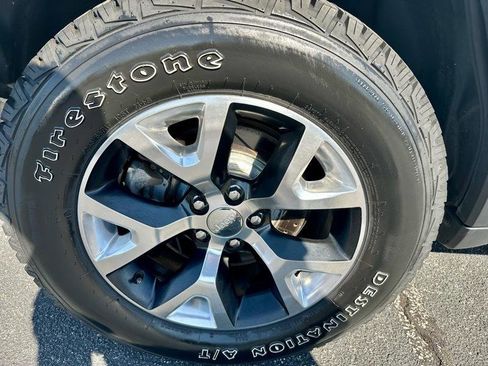 Used 2014 Jeep Cherokee Trailhawk w/ Cold Weather Group image 26