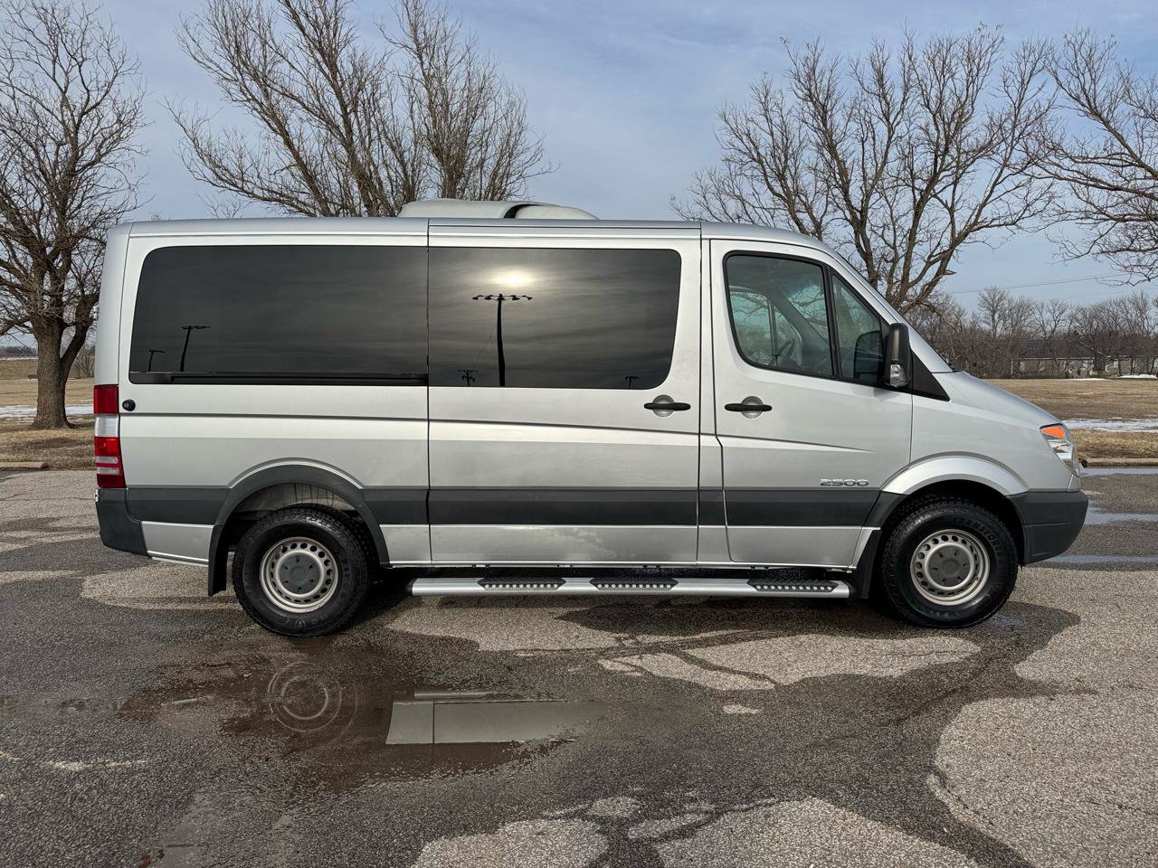 Used 2007 Dodge Sprinter 2500 w/ Cooling Group RWD image 8