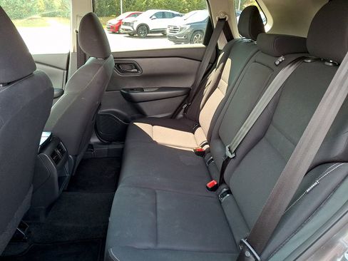 Used 2024 Nissan Rogue S AWD/4WD image 10
