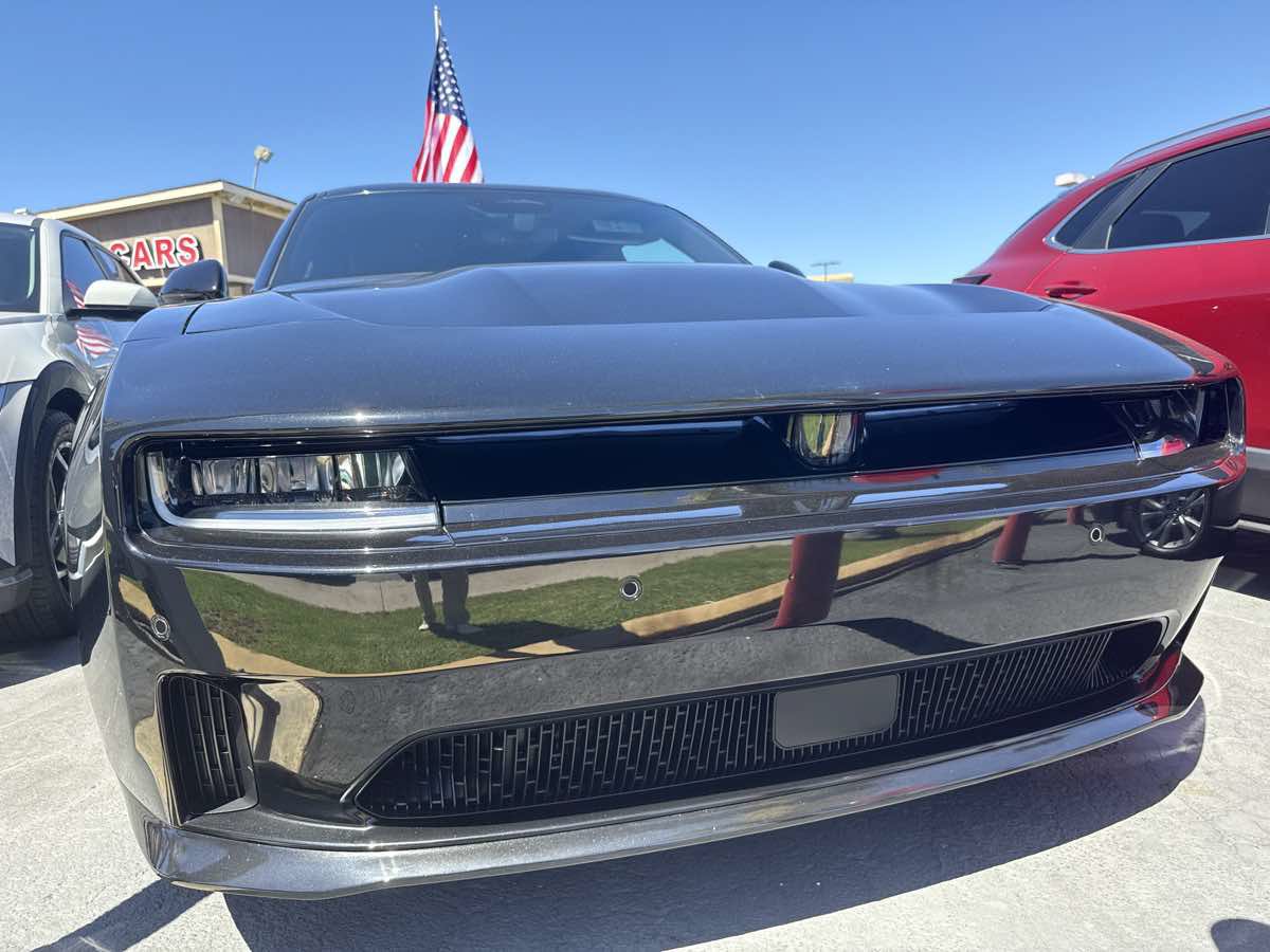 Used 2025 Dodge Charger Daytona R/T w/ Quick Order Package 25M R/T AWD/4WD image 3