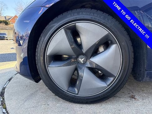 Used 2018 Tesla Model 3 Long Range image 22
