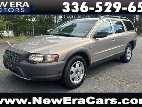 Used 2004 Volvo XC70 AWD/4WD image 1