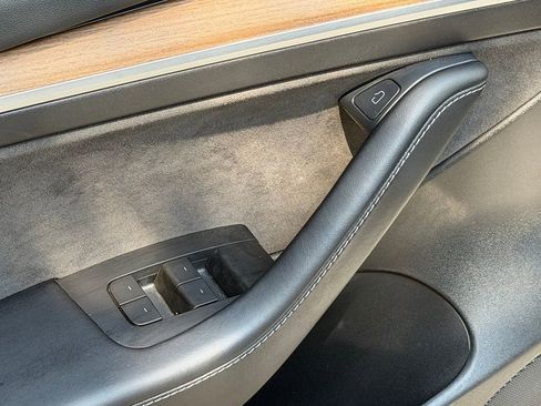Used 2021 Tesla Model 3 Standard Range Plus RWD image 29
