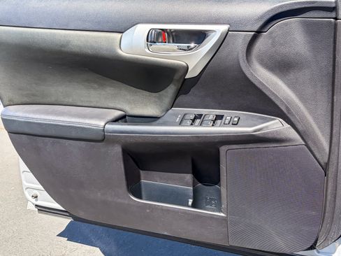 Used 2013 Lexus CT 200h FWD image 20